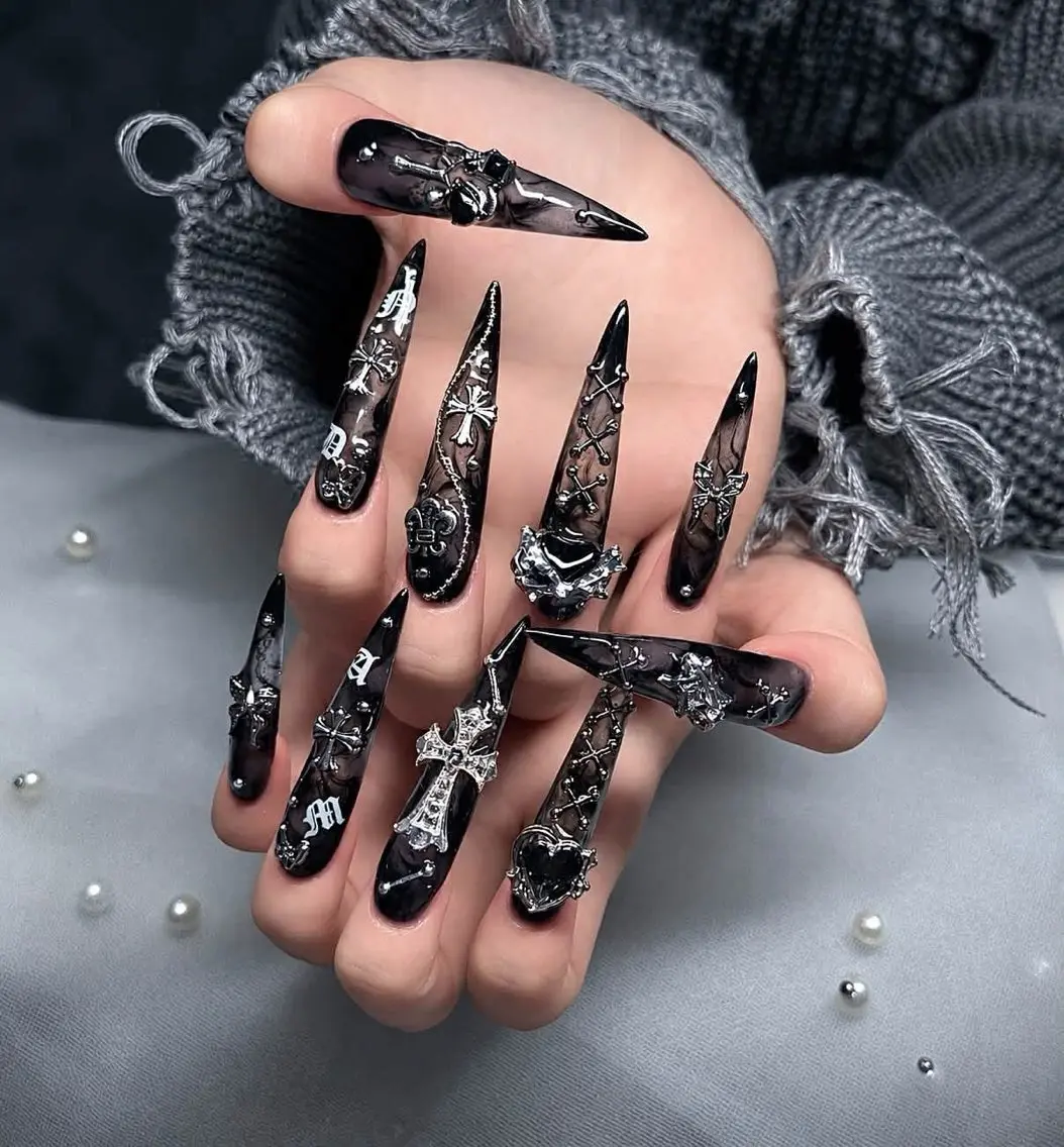 ネイル アートネイル ボルドー フレンチネイル ジェルネイル 氷ネイル・うるうるネイル ハンドネイル Julie Nail Hinのネイルデザイン