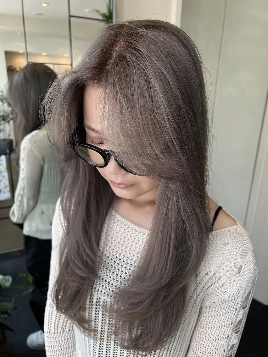 セミロング カラー ヘアカラー W_SALON ［四条河原町］のヘアスタイル