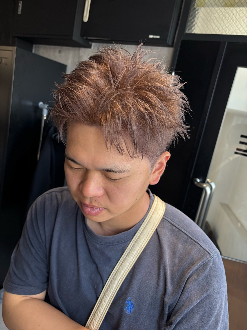 ショート カラー メンズ メンズハイトーン グレージュ ハイトーンカラー ミルクティーグレージュ カット ヘアカラー トリートメント _WHITE / KENTOのヘアスタイル