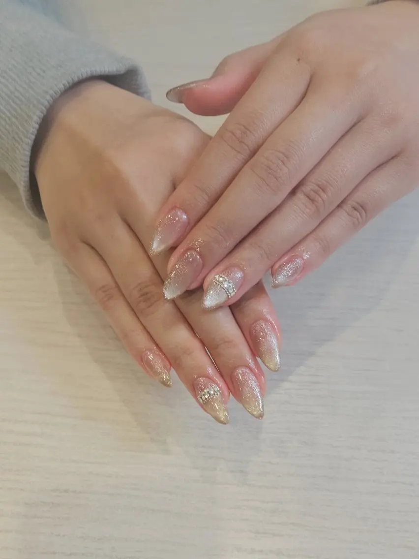 ネイル ハンドネイル 関口 友菜のヘアスタイル
