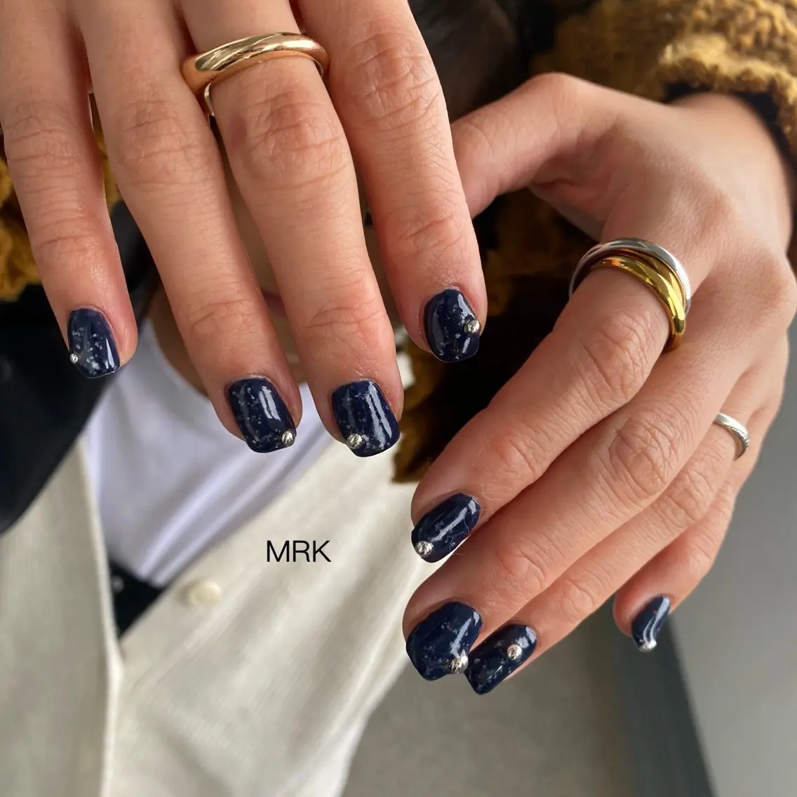 ネイル ミラーネイル ネイビー ニュアンスネイル 冬ネイル MARUKO nailのネイルデザイン