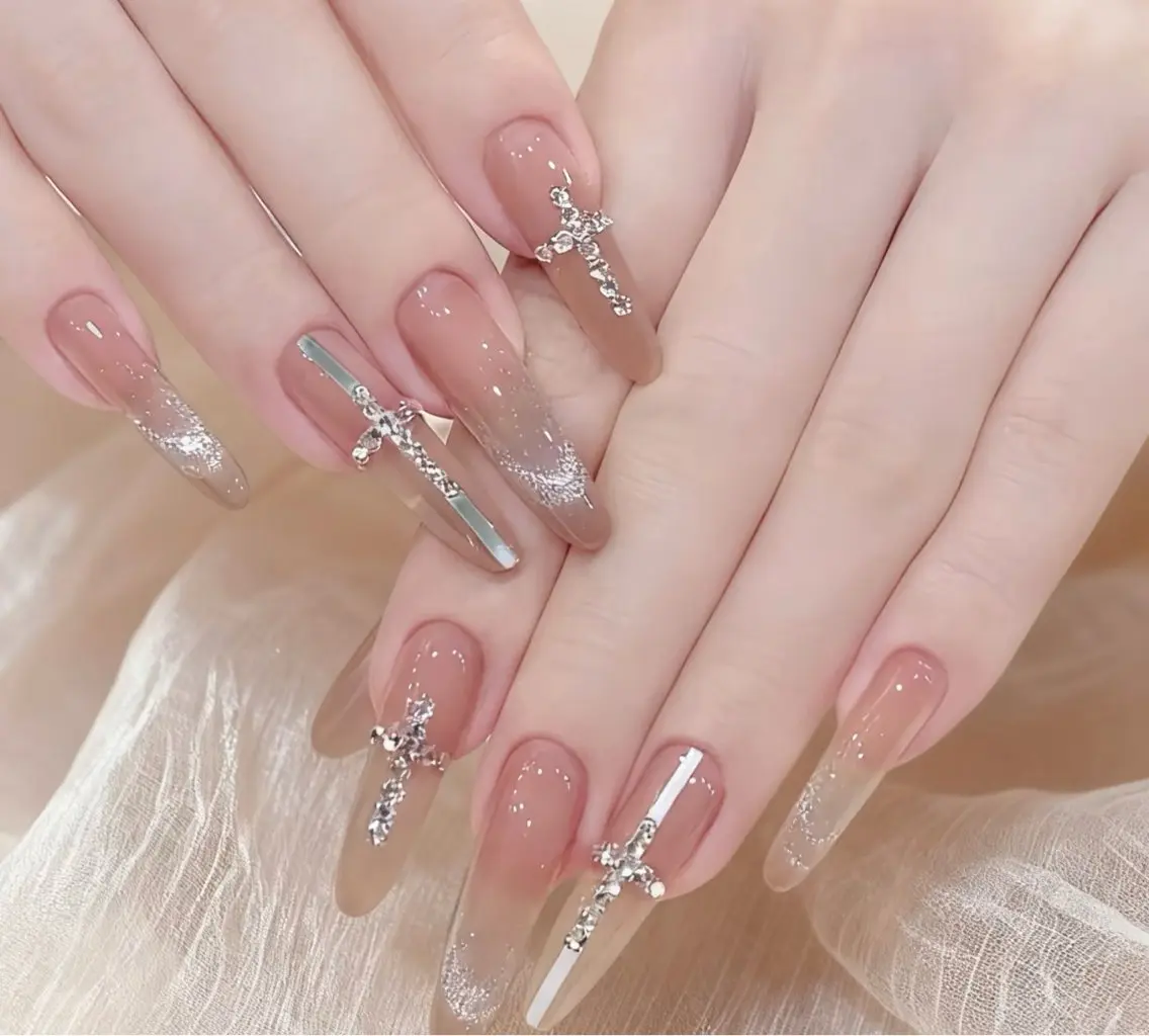 メンズ ネイル メンズ韓国風 オーロラネイル チークネイル 長さ出し フレンチネイル ハンドネイル ハンドケア NEW NAIL 池袋のネイルデザイン