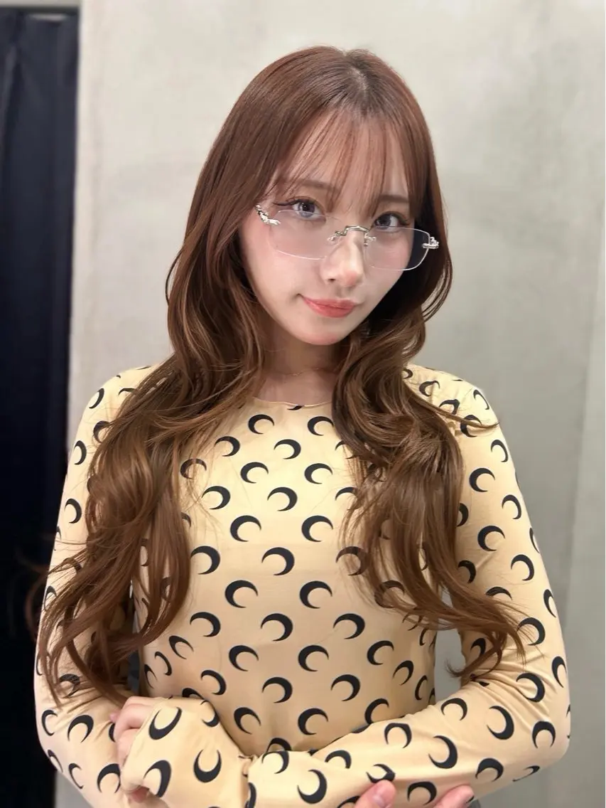 ロング カラー パーマ Riho ブリーチモデル募集中のヘアスタイル
