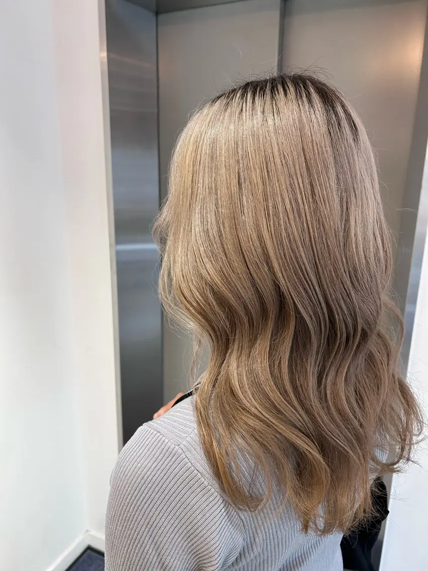 ロング カット ヘアカラー トリートメント 蓮池 愛海のヘアスタイル