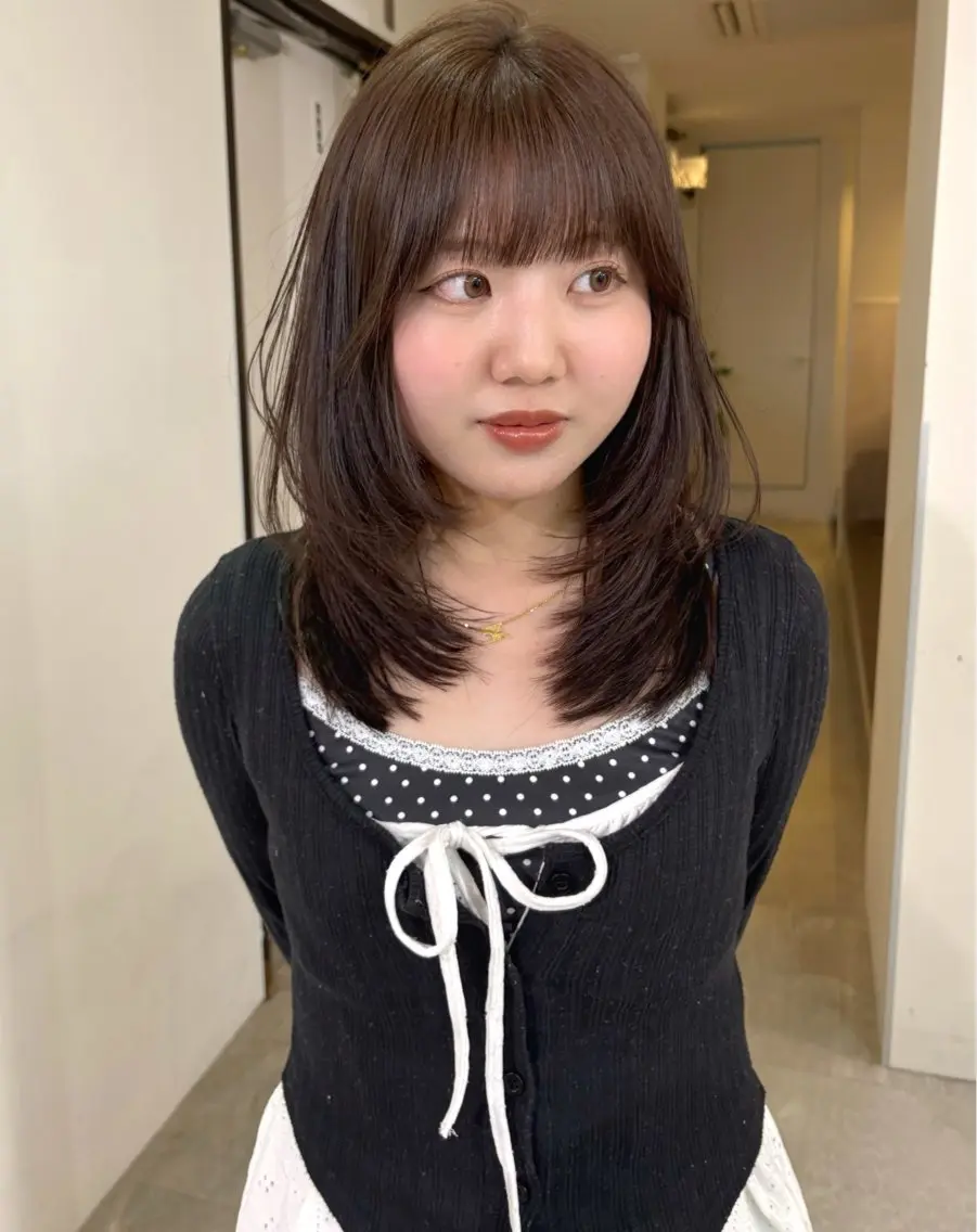 セミロング カラー ベージュカラー 透明感カラー くびれヘア レイヤーカット 小顔カット mizuki/ピンク ベージュ.レイヤーのヘアスタイル
