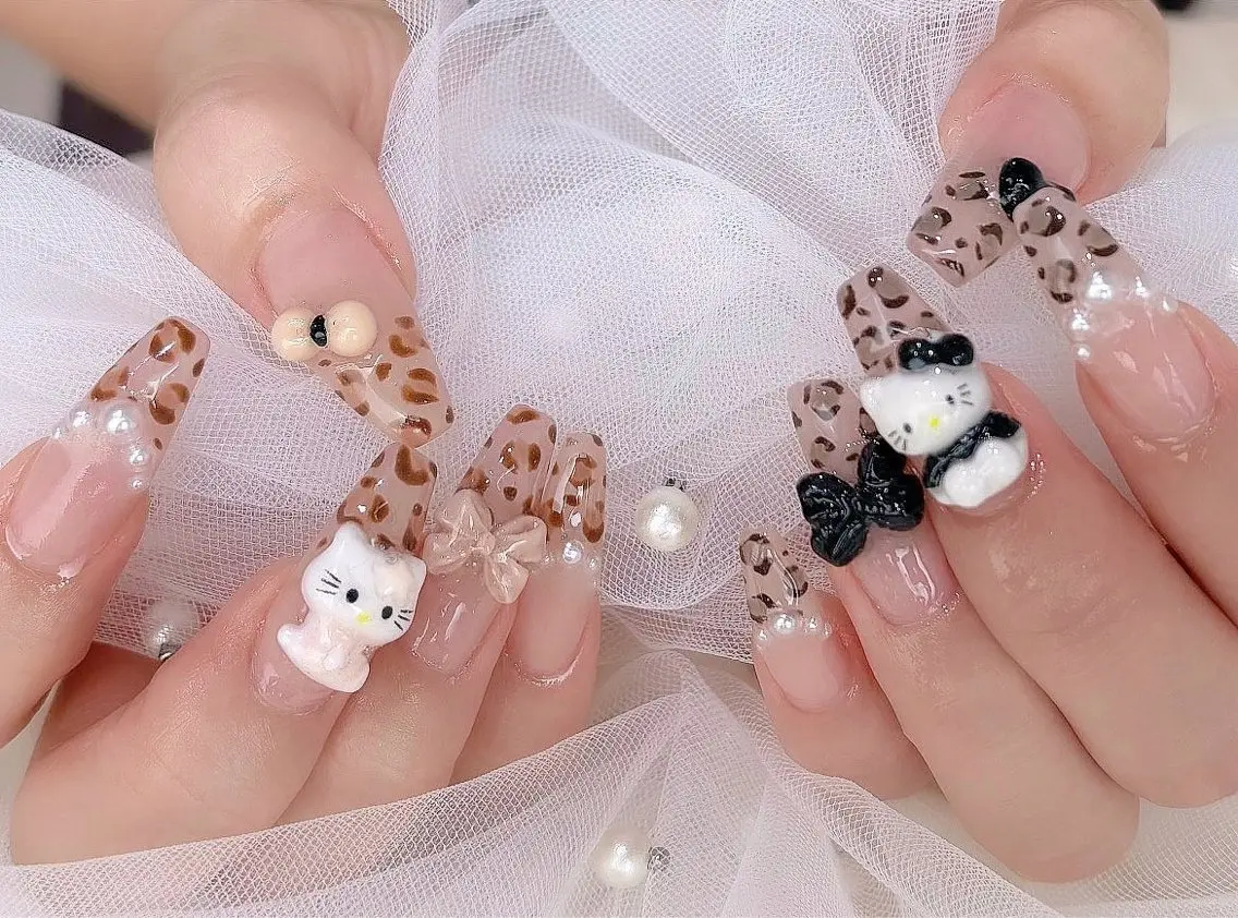 ネイル フレンチネイル リボン NAILR rina 🎀ིྀ恵比寿のネイルデザイン