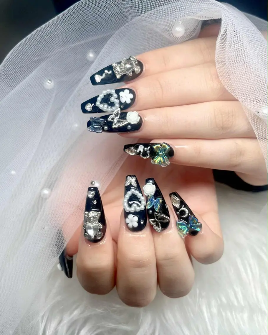 ネイル フレンチネイル ジェルネイル ガラスフレンチ ハロウィン ハート H.baby Nail Salonのネイルデザイン