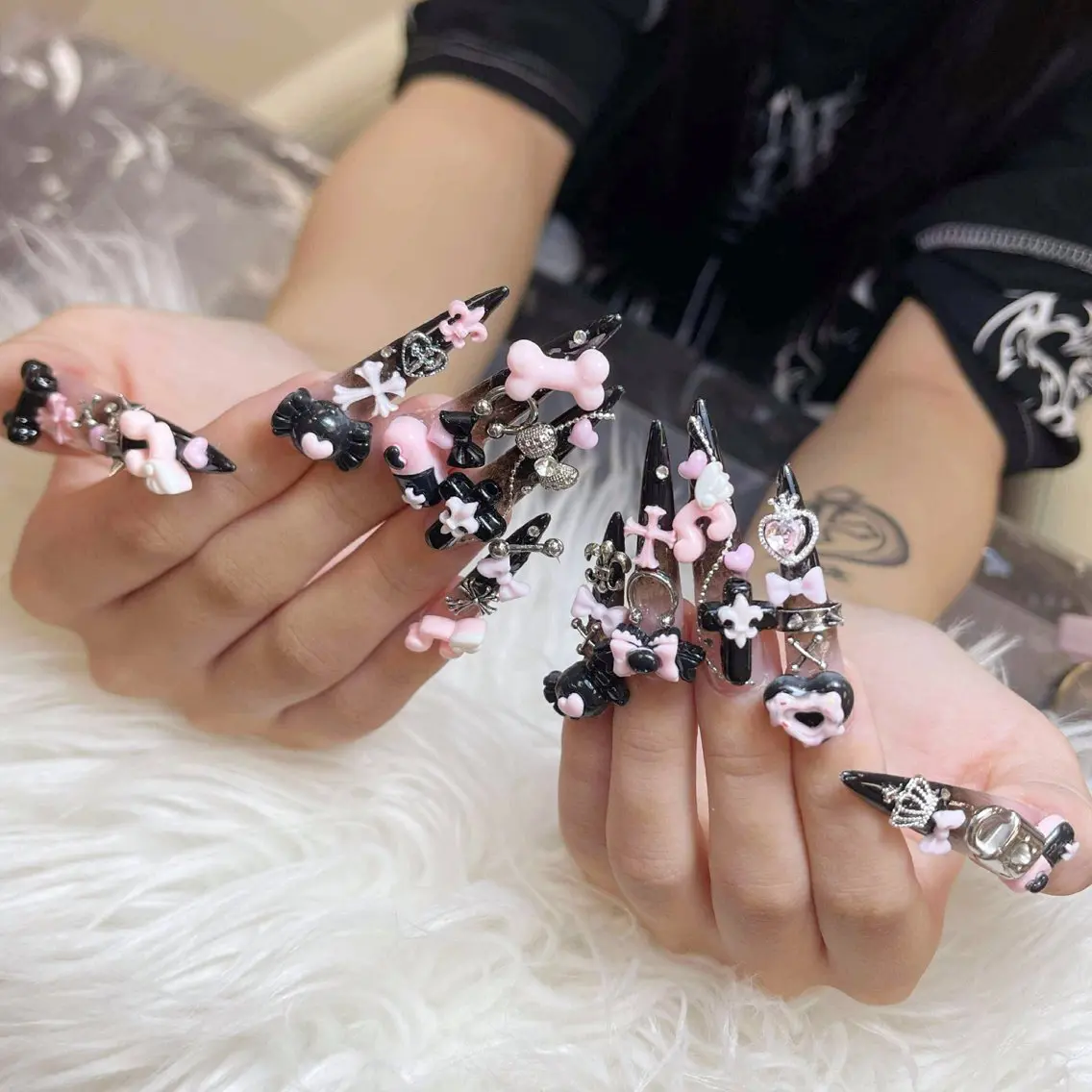ネイル ANH NAIL ゴテゴテ専門店💎のネイルデザイン