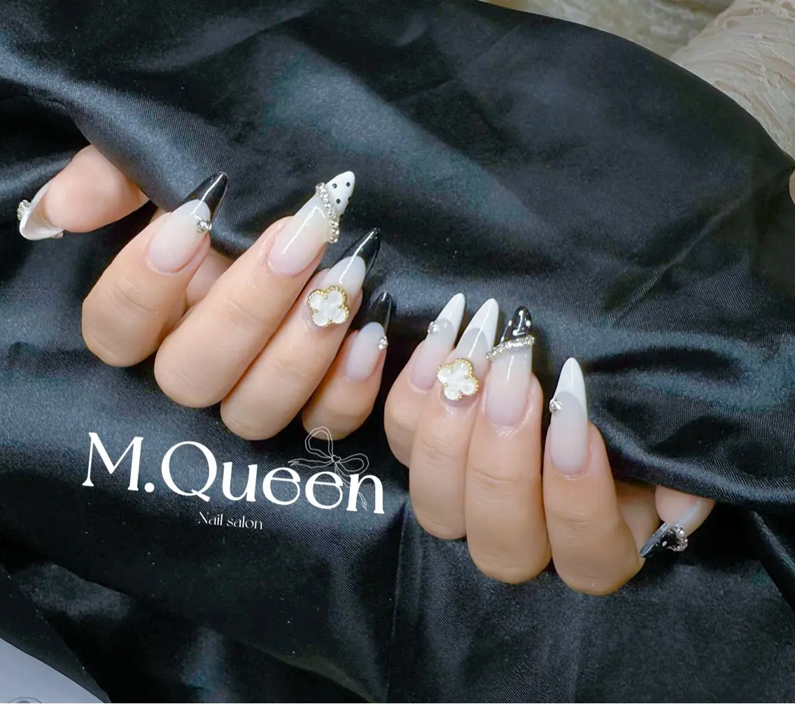 ネイル MQueen ネイルサロンマルのネイルデザイン