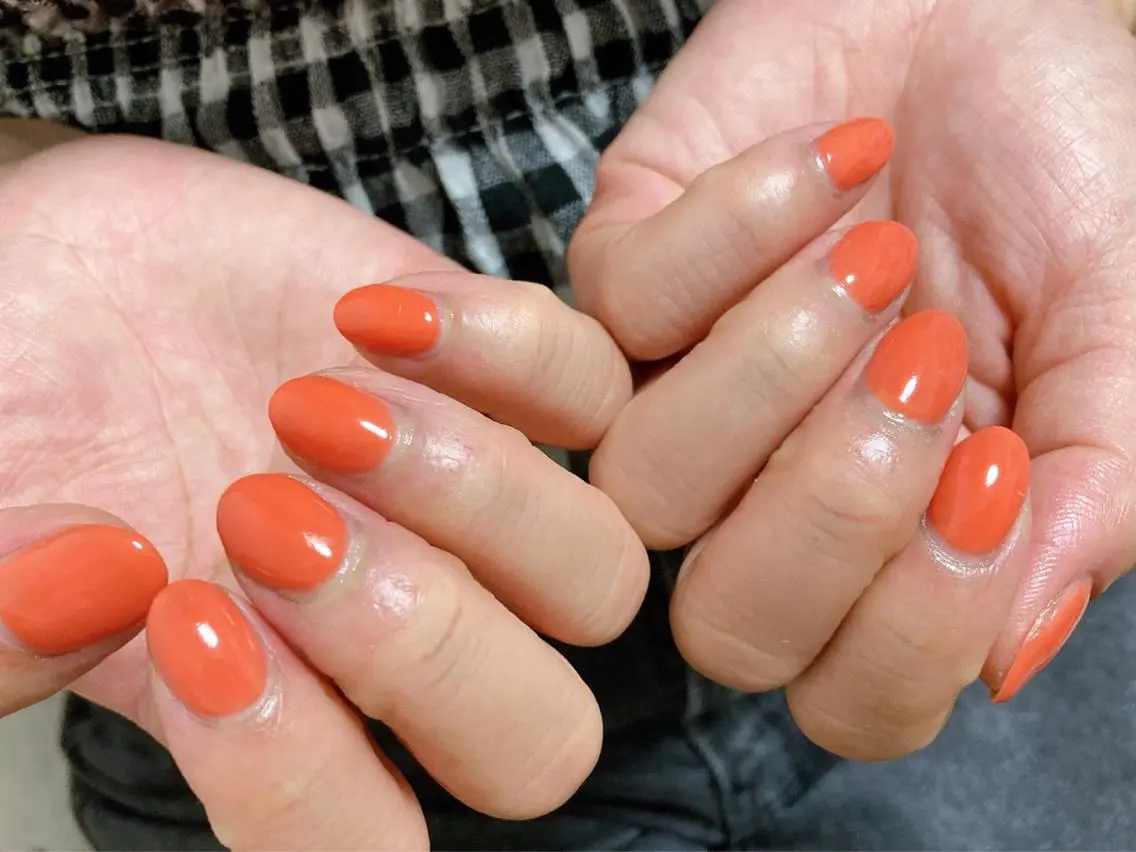 ネイル オレンジ ハンドネイル mogunail &blowのネイルデザイン