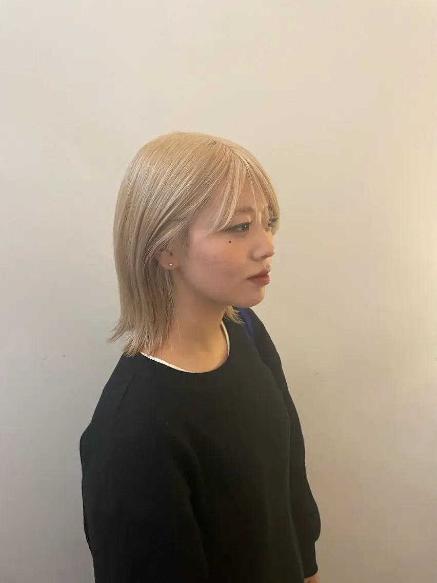 ミディアム ブリーチなしダブル ブリーチカラー優海のヘアスタイル