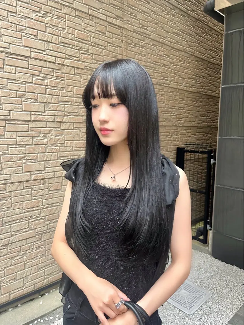 ロング カラー 顔周りカット レイヤーカット 番匠 海遊のヘアスタイル