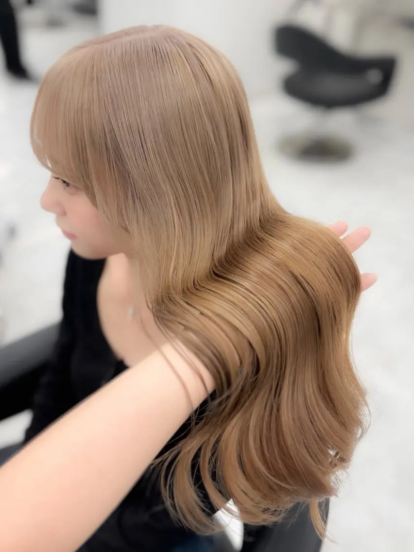 ロング カラー ヘアアレンジ カット トリートメント ヘアセット ミディアム・ボブ🤍 縮毛矯正/ ひかりのヘアスタイル
