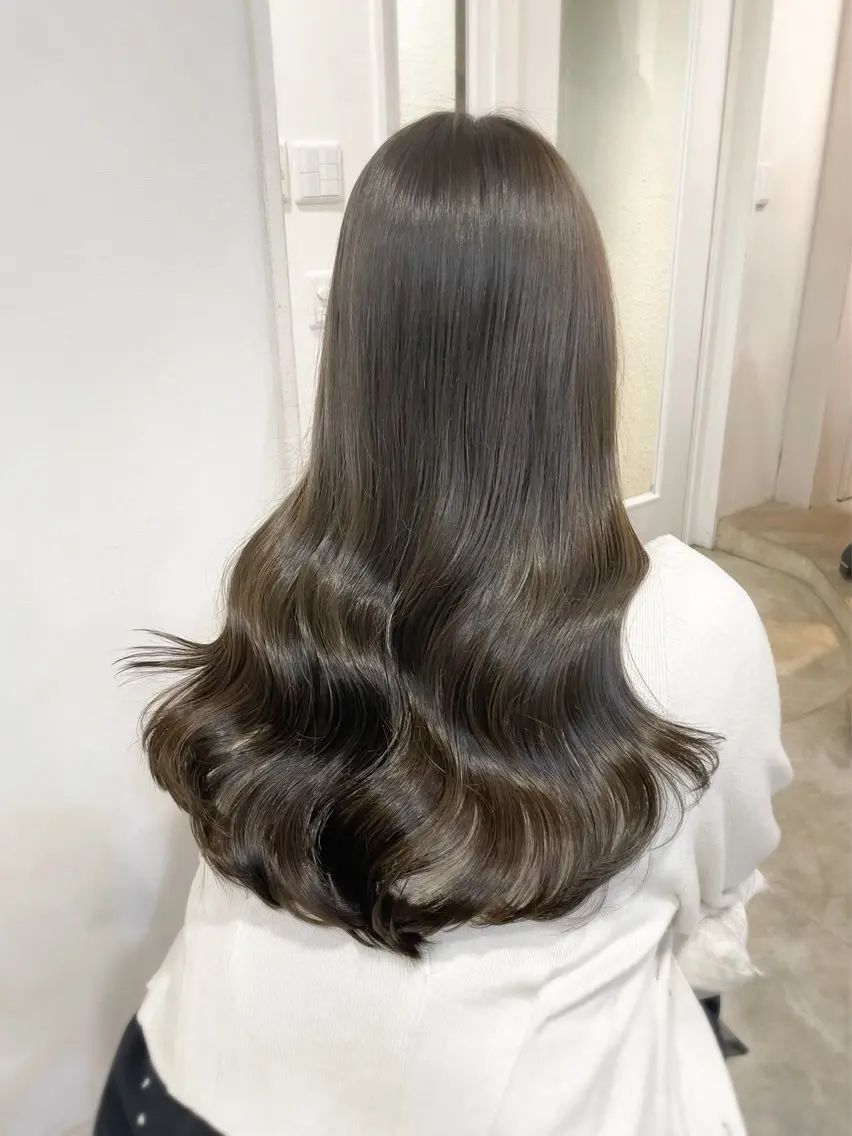 セミロング カラー バレイヤージュ ベージュカラー ブリーチ ケアブリーチ ダブルカラー ヘアカラー トリートメント ミディアム/顔周り/ ベージュ🌼mayuのヘアスタイル