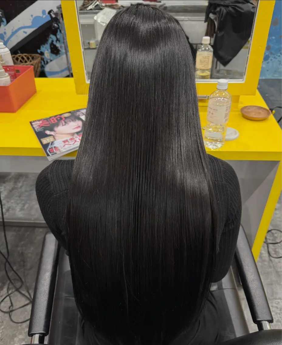 ロング カラー LOMARLIE/ NATUMIのヘアスタイル