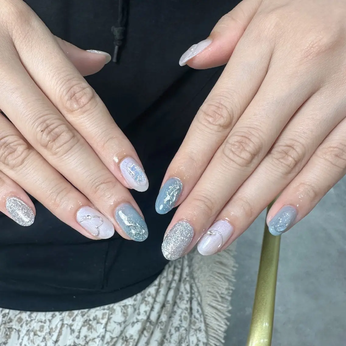 ネイル チークネイル フレンチネイル ジェルネイル ガーリー キラキラネイル ハンドネイル UM Nail Salonのネイルデザイン