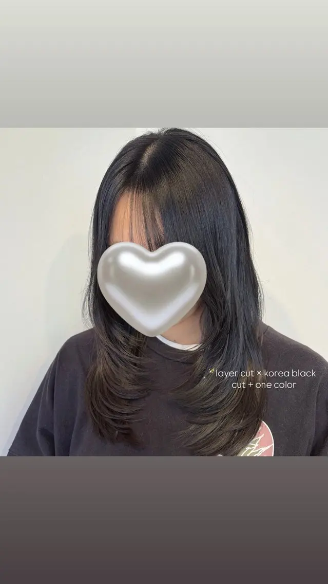 セミロング カット ヘアカラー トリートメント レイヤー🩵オリーブ /透明感/Miuのヘアスタイル