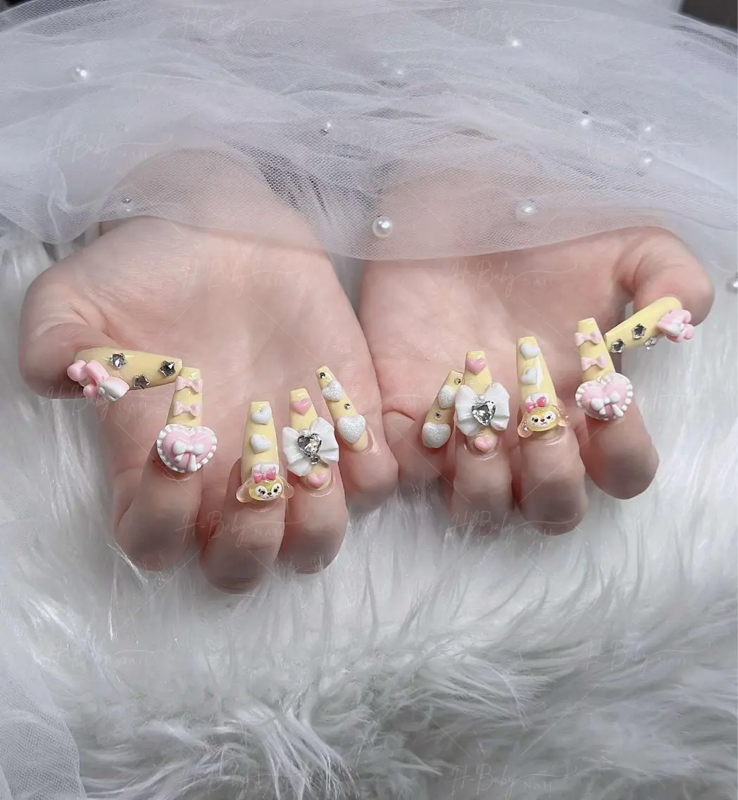 ネイル フレンチネイル ジェルネイル ガラスフレンチ ハロウィン ハート H.baby Nail Salonのネイルデザイン