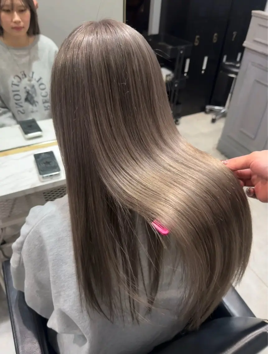 ロング カット ヘアカラー トリートメント 🩶ブリーチ/ レイヤー🩶フミカのヘアスタイル