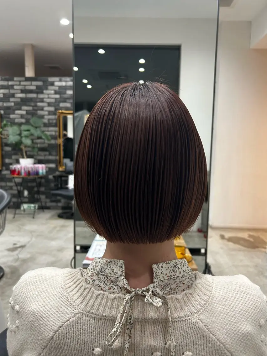 ショート ボブ カット ヘアカラー ヴァンキャトル 山口裕真のヘアスタイル