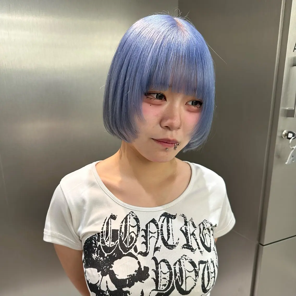 ショート カラー ハイトーン/ブリーチ /縮毛矯正🤍すずかのヘアスタイル