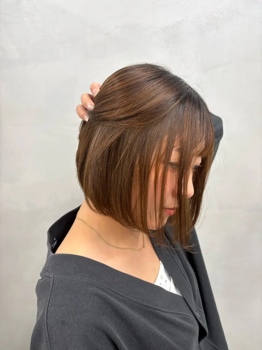 ショート 酸性ストレート 小田 美沙紀のヘアスタイル