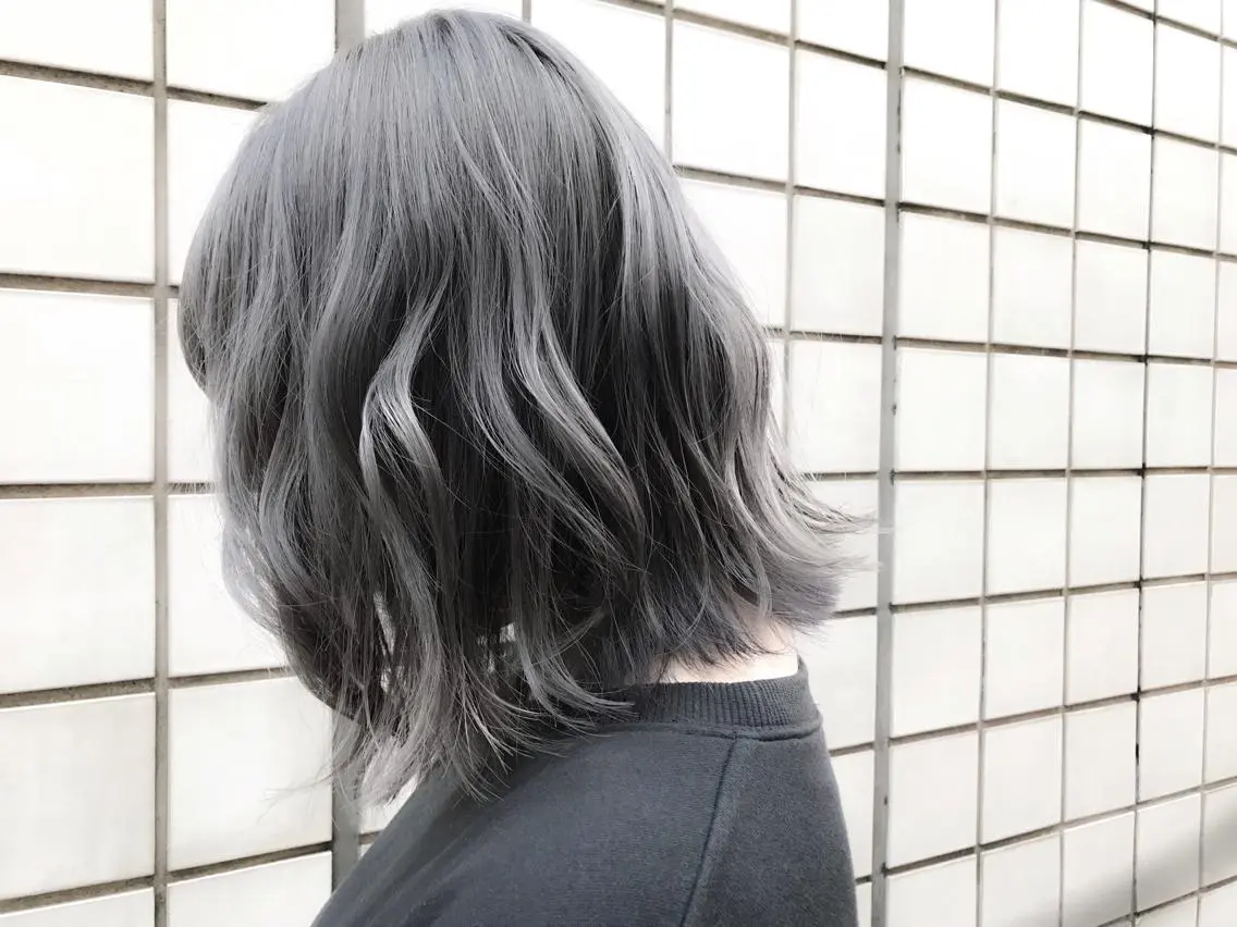 セミロング カラー グレージュ 透明感カラー/ レイヤー　YUKAのヘアスタイル