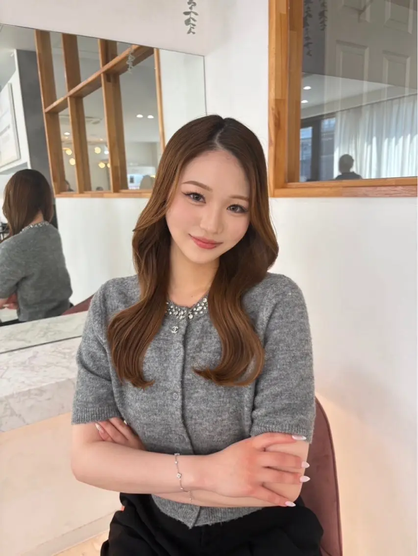セミロング くびれヘア 顔周りカット レイヤーカット カット ヘアカラー トリートメント 透明感カラー/レイヤ ーカット/須永さくらのヘアスタイル
