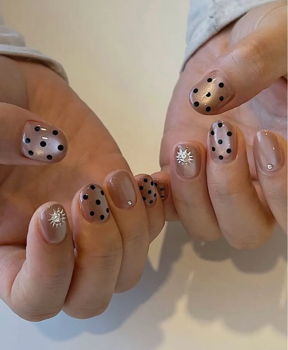 ネイル アートネイル フレンチネイル ジェルネイル 持ち込み ニュアンスネイル ANA.CHUO 本川越店舗のネイルデザイン