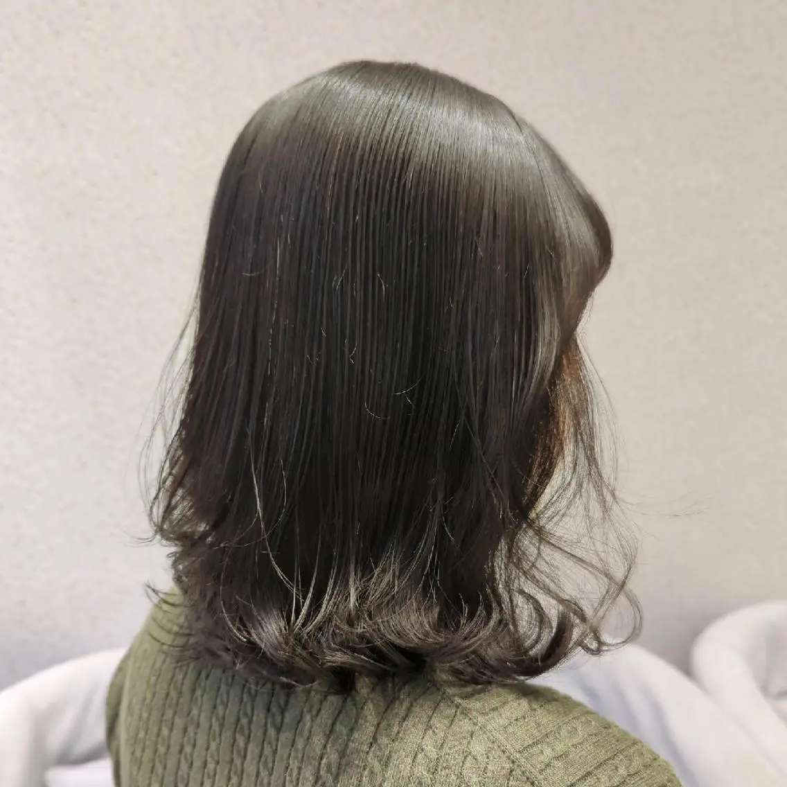 ミディアム カット パーマ トリートメント ヘアセット 知念 香トータル ビューティー🌷のヘアスタイル