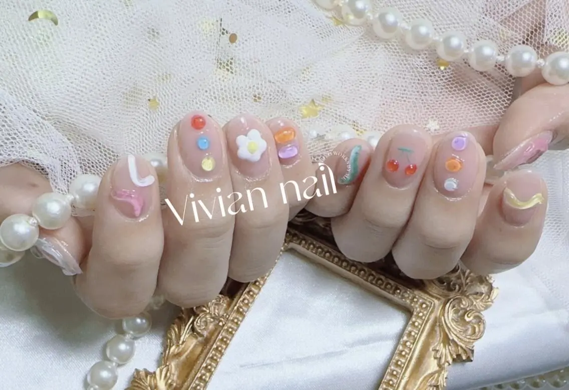 ネイル VIVIAN エイのネイルデザイン