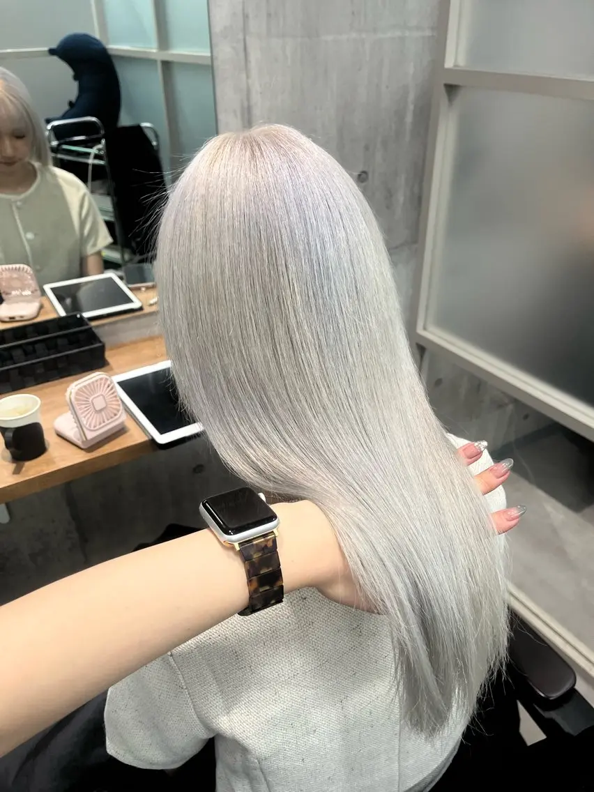 ロング カラー カット ヘアカラー トリートメント ヘアセット newi赤羽 HINATAのヘアスタイル