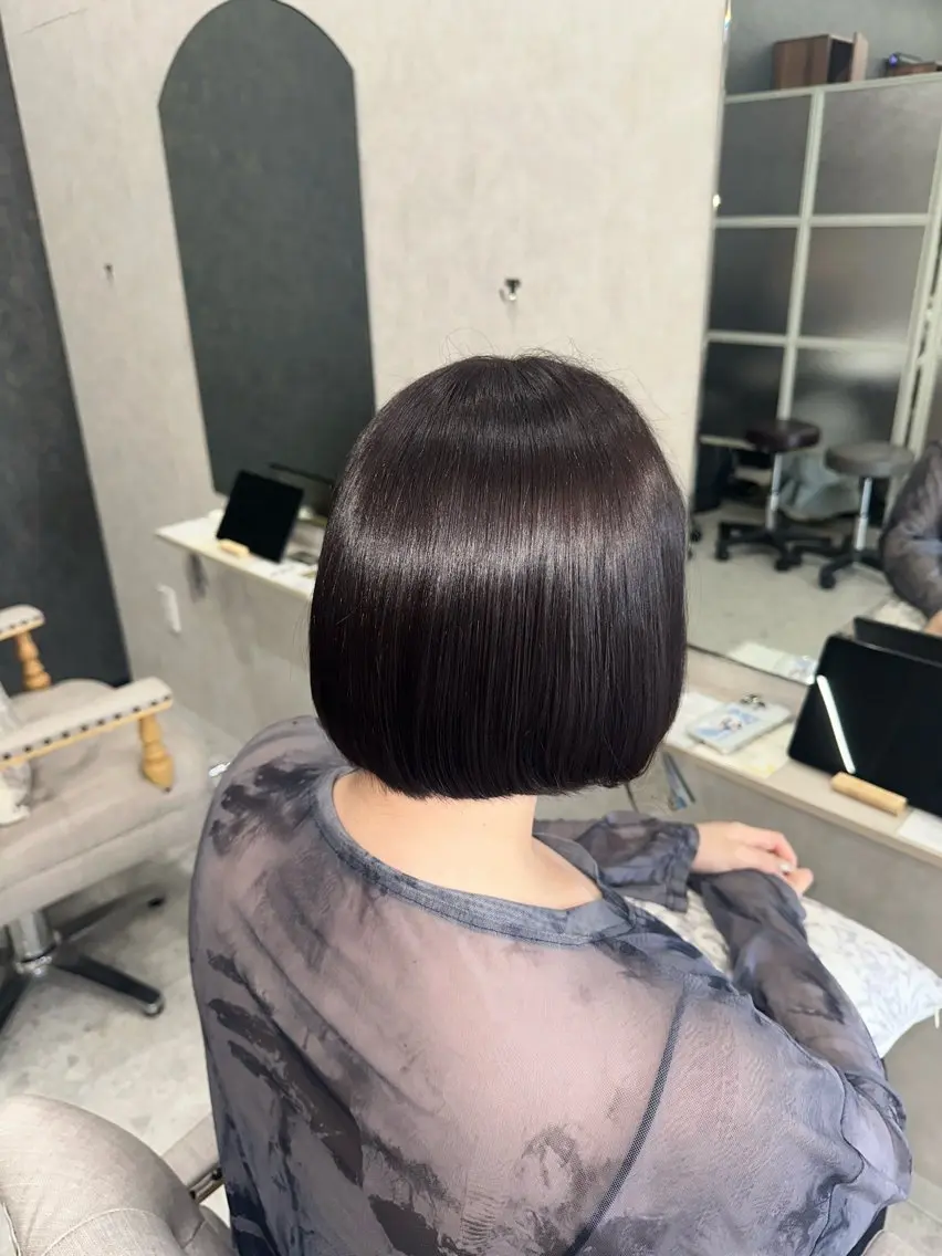 ショート カット 尾崎 虹美のヘアスタイル