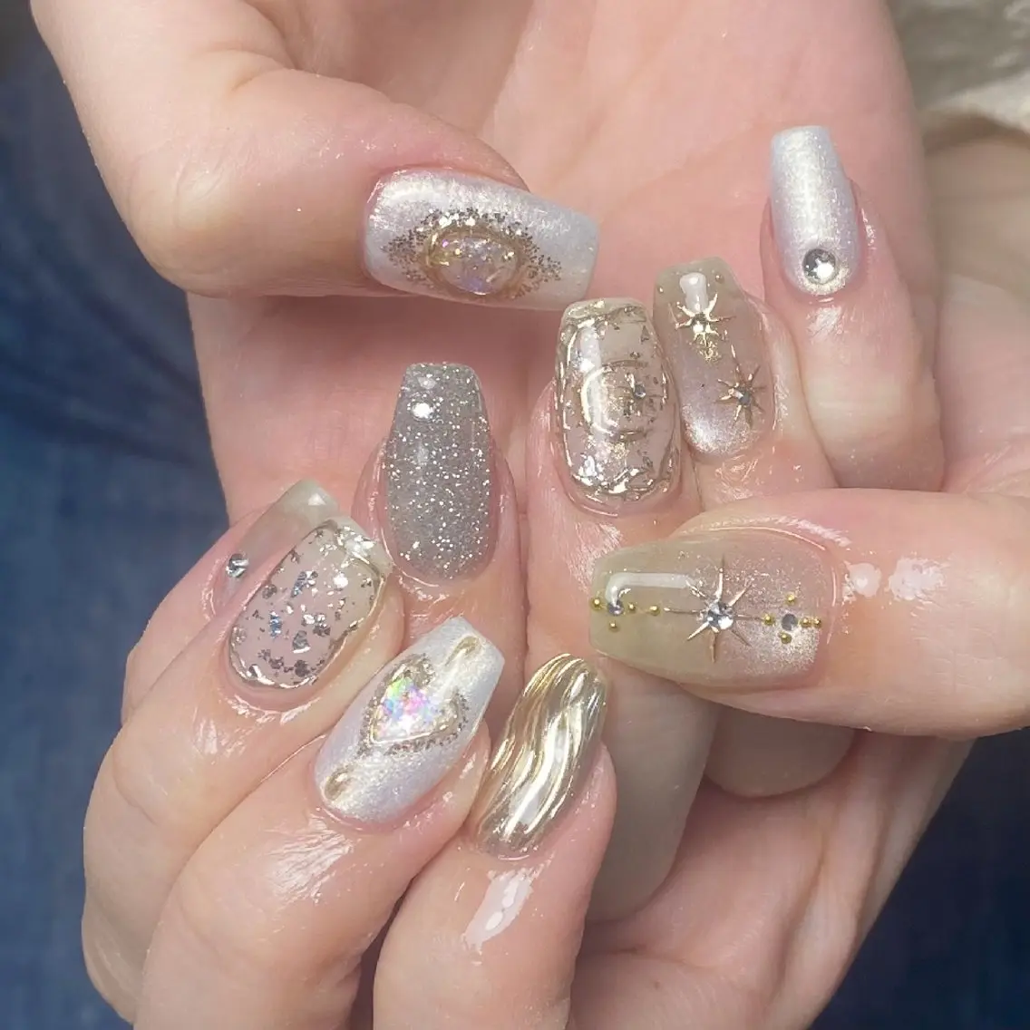 ネイル チークネイル フレンチネイル ジェルネイル ガーリー キラキラネイル ハンドネイル UM Nail Salonのネイルデザイン