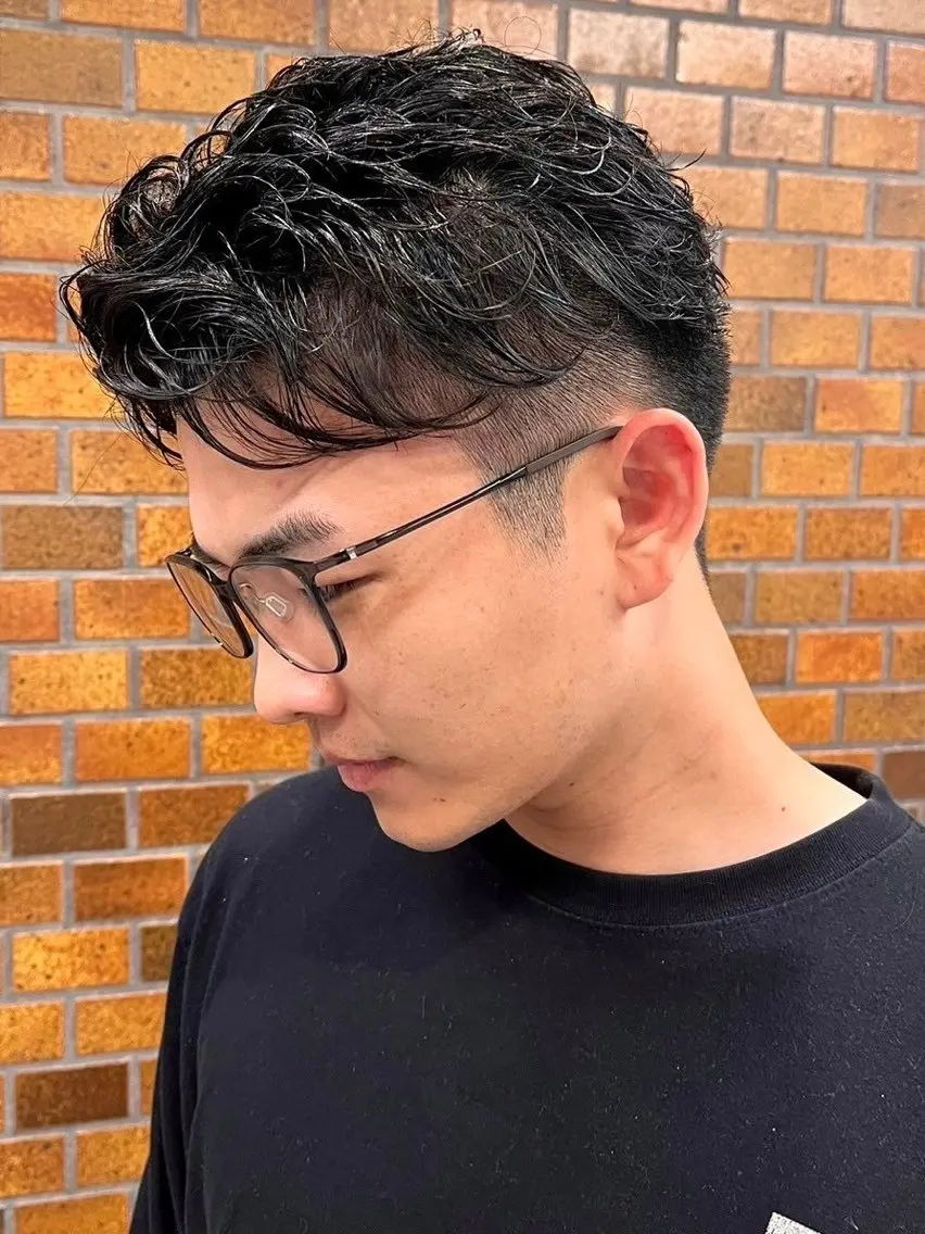 ミディアム 安田 遥のヘアスタイル