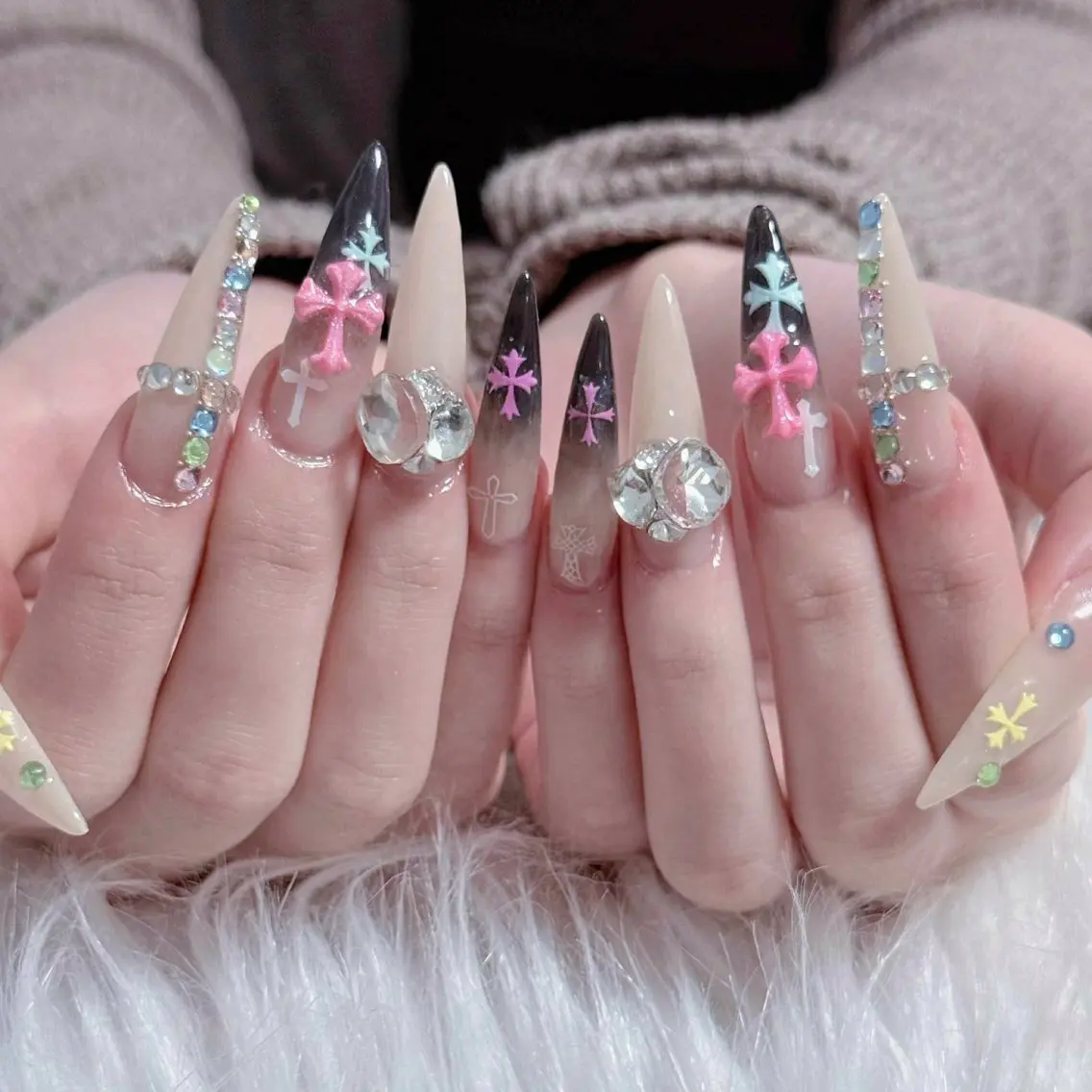 ネイル オーロラネイル クリアネイル 成人式 フラッシュネイル ジェルネイル ハンドネイル Amee Nail Salonのネイルデザイン