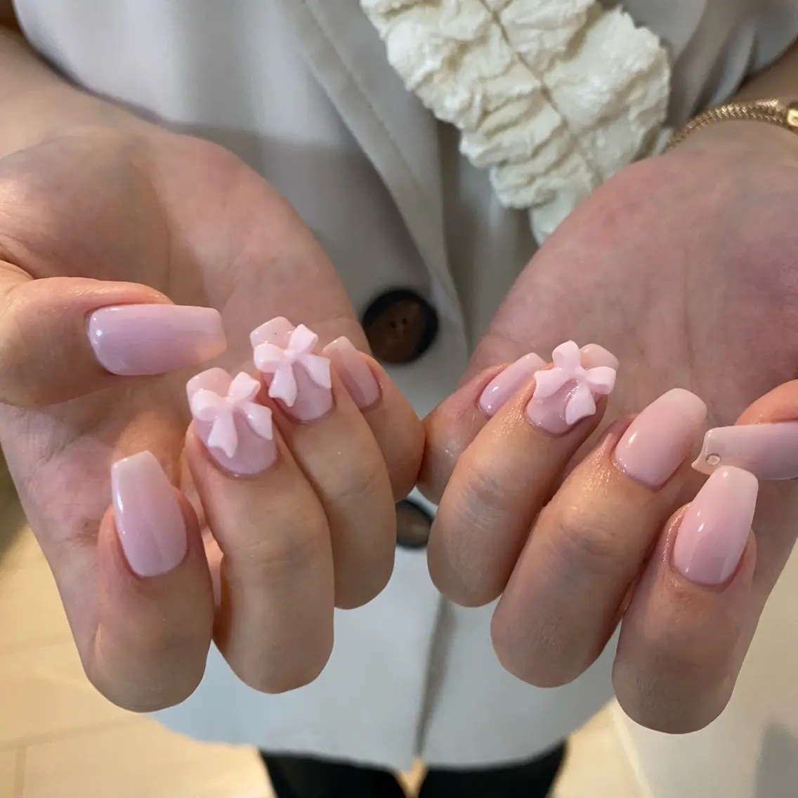 ネイル リボン ハンドネイル Elle. ASAMIのネイルデザイン