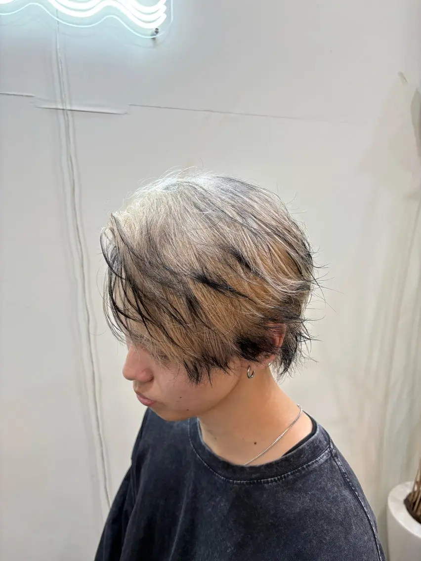 カラー メンズ メンズハイトーン デザインカラー ダブルカラー ハイトーンカラー ヘアカラー WEST OLAND 黒坂佳乃のヘアスタイル