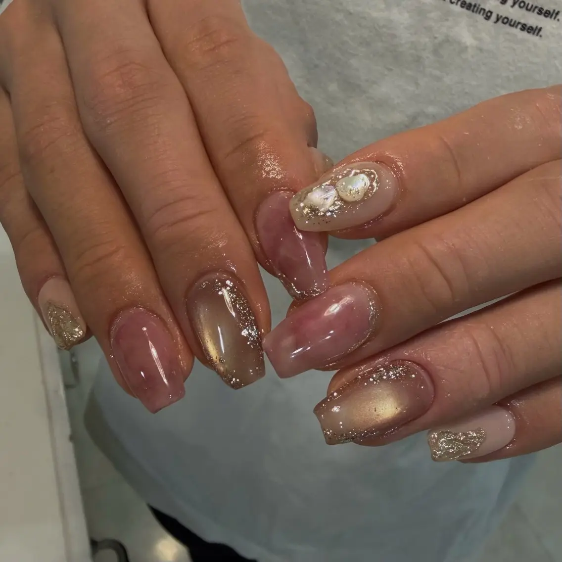 ネイル Salondevi2 isanaのネイルデザイン