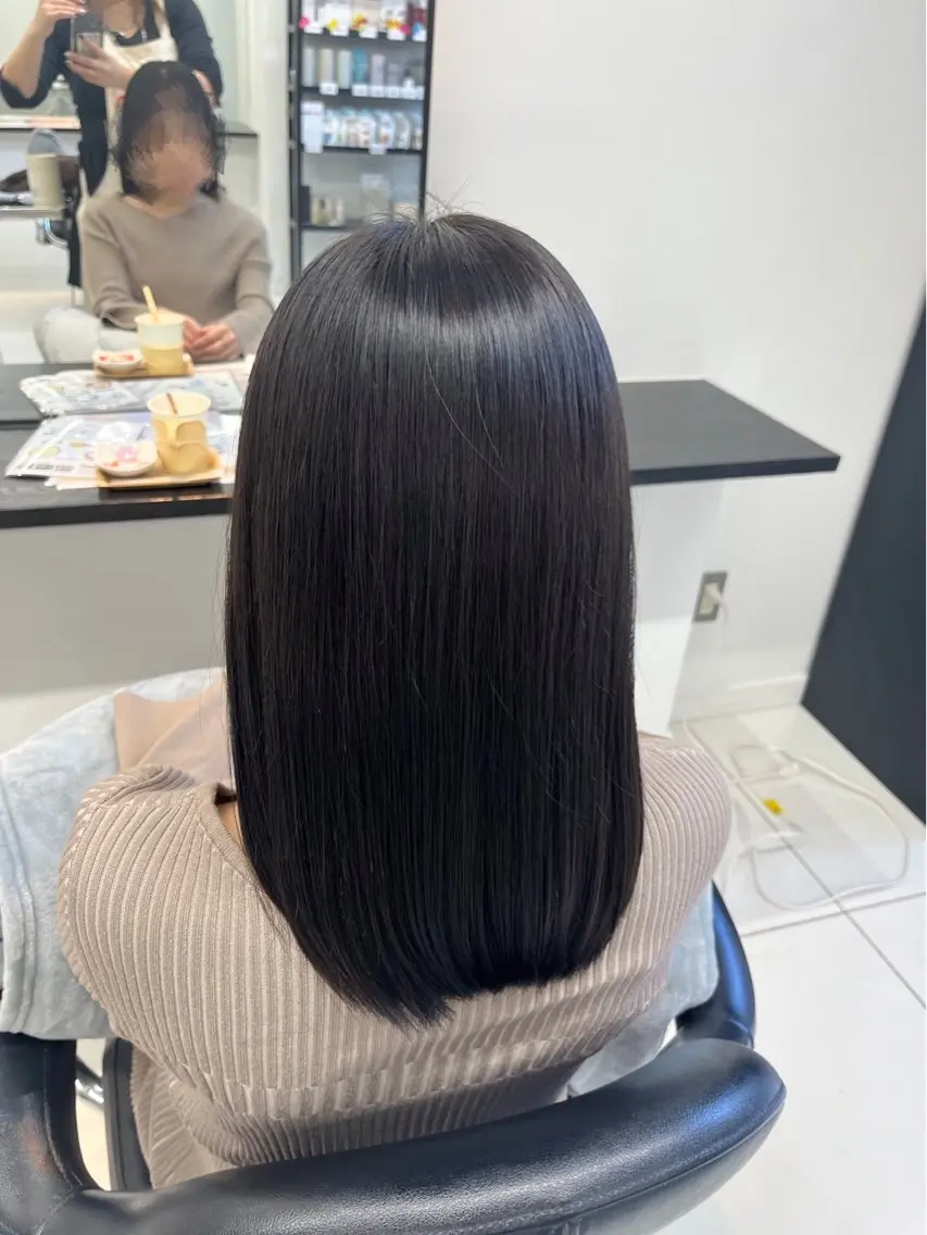 セミロング カラー ヘアカラー ダブルカラー1カラー ベージュ/オリーブ系のヘアスタイル