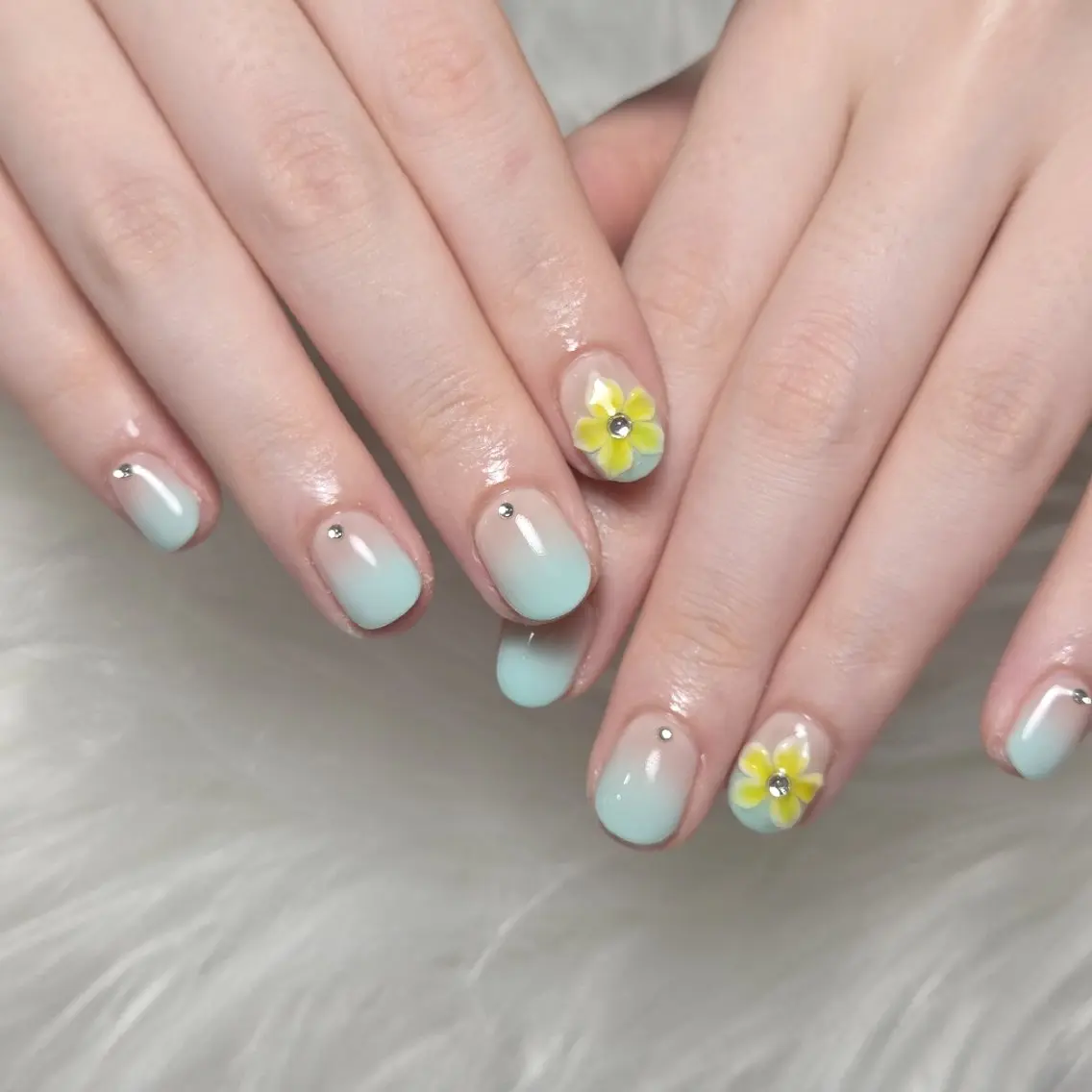 ネイル ストーンネイル ハンドネイル Ugirl Nail Seikaのネイルデザイン