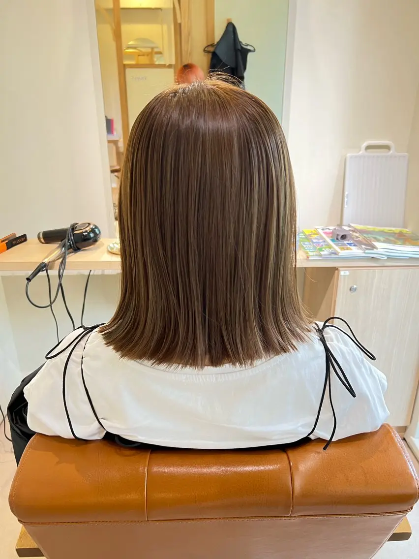 平日限定カット+カラー　(ブリーチやデザインカラーなどは対象外)の写真