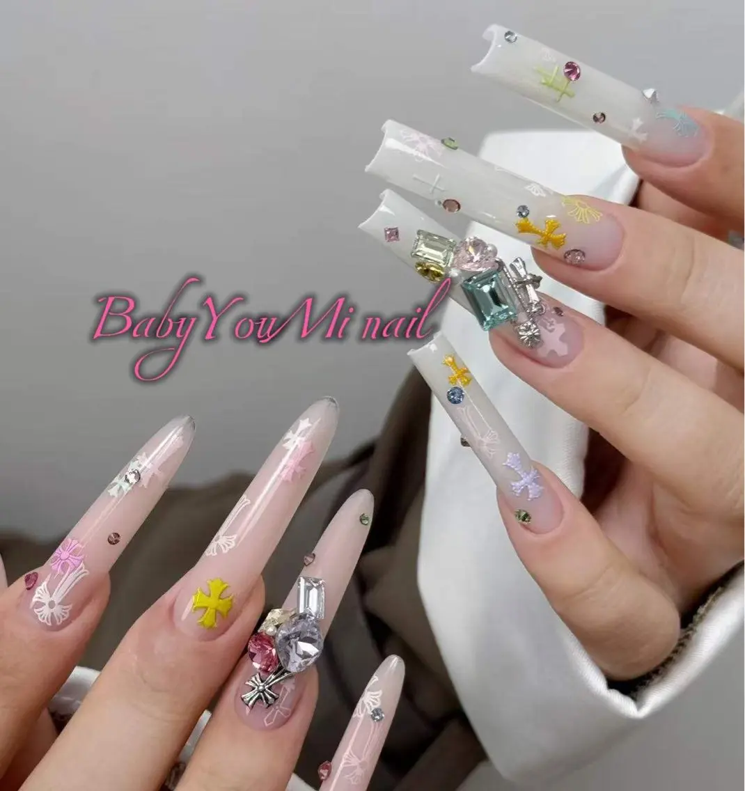 ネイル オーロラネイル フラワーネイル フットネイル フレンチネイル ジェルネイル ハンドネイル BabyYouMi ねねのネイルデザイン