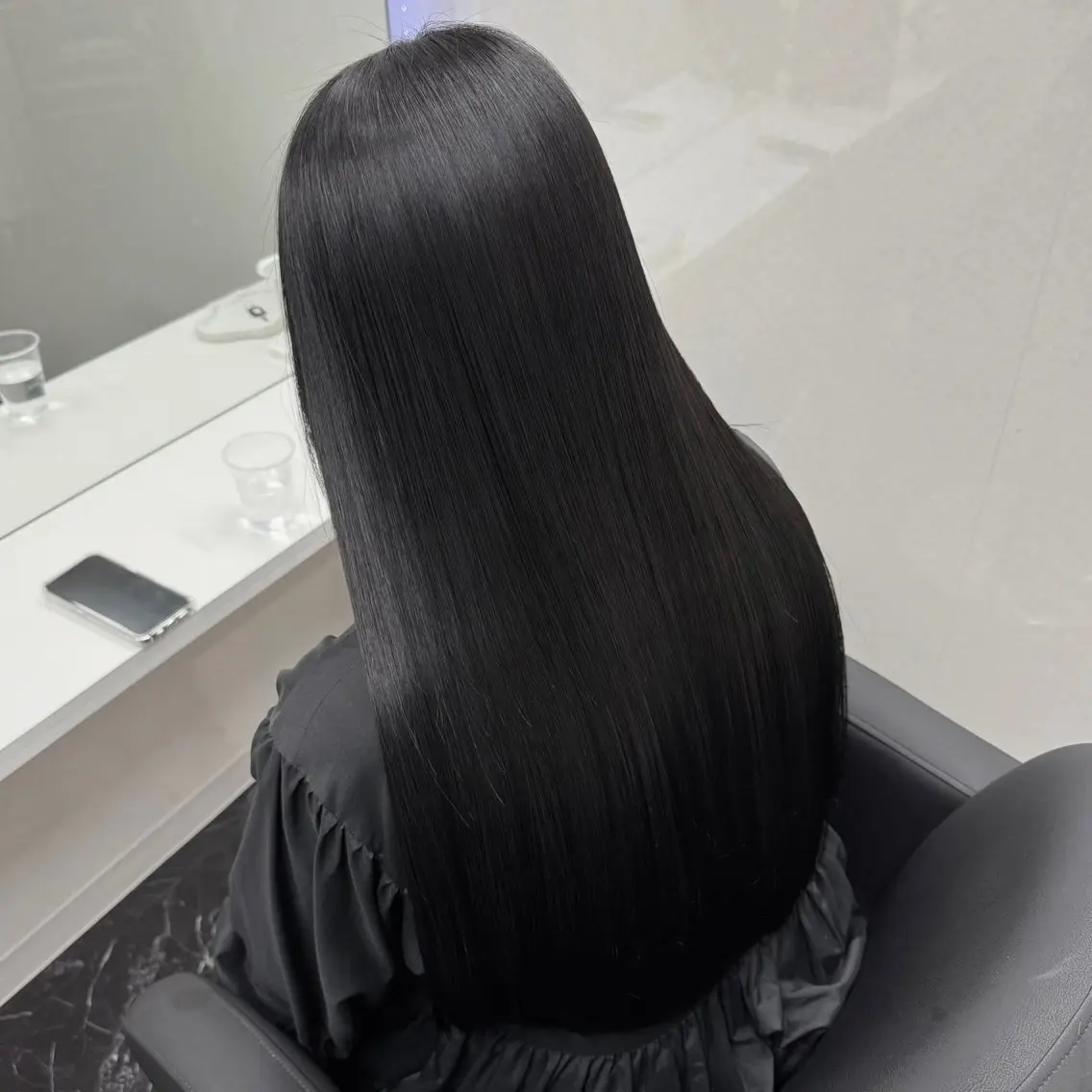 ロング カラー 黒髪 ブリーチ ブルーカラー ブルーブラック ダークグレー ヘアカラー トリートメント 天神/ケアブリーチ/ 髪質改善/上質艶髪のヘアスタイル