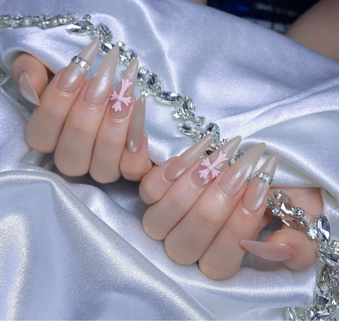 ネイル キラキラネイル マグネットネイル ぷっくりネイル 春ネイル ワンホンネイル Hi beauty 渋谷 ネイルのネイルデザイン