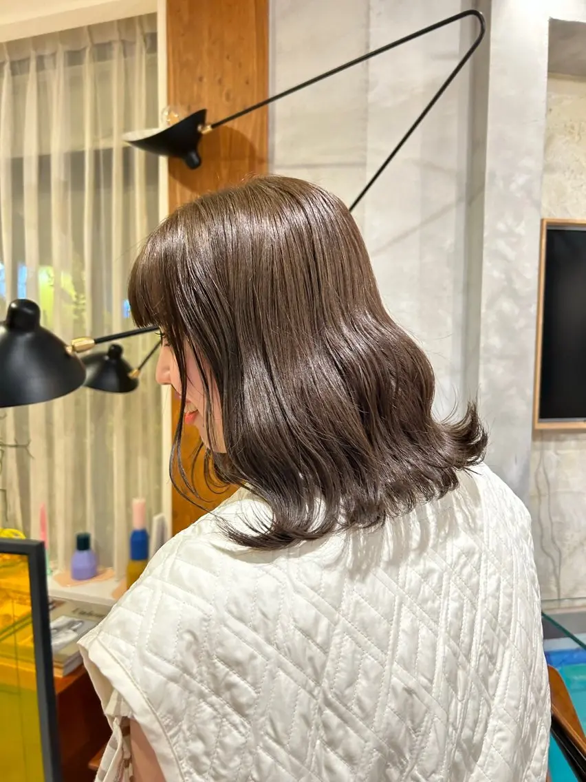 カラー ベージュカラー 有岡 陽菜のヘアスタイル