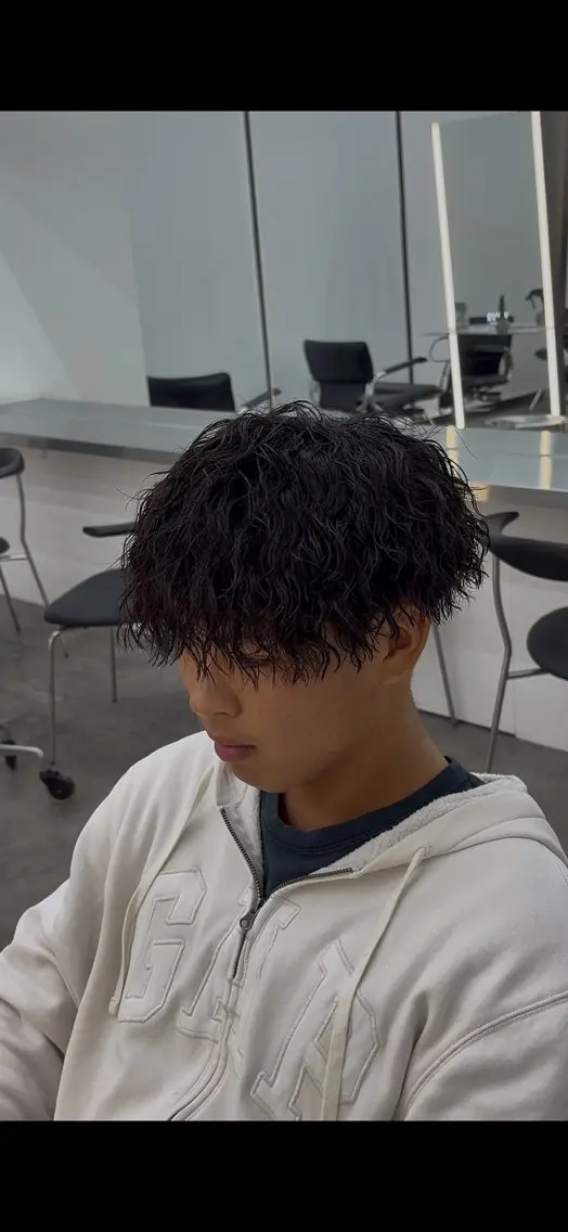 パーマ メンズ メンズパーマ ツイストスパイラルパーマ スパイラルパーマ 小野 隼士のヘアスタイル