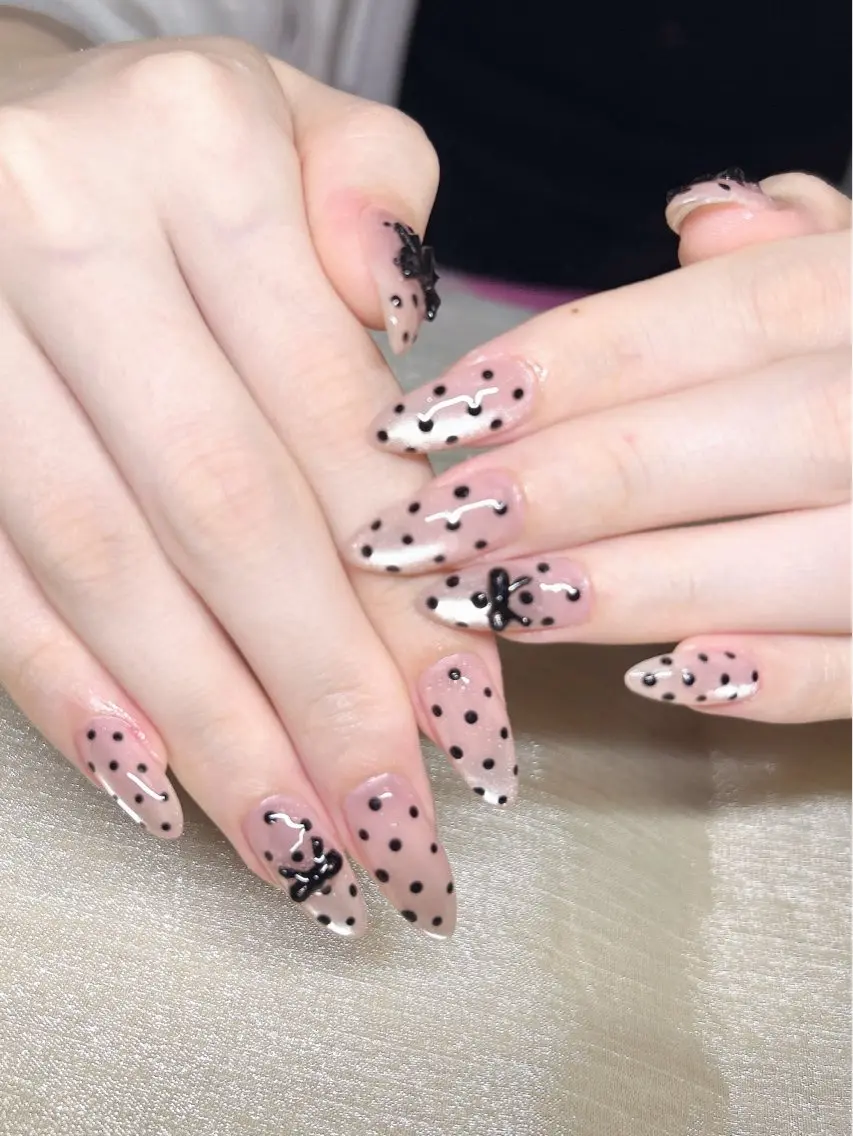 ネイル マグネットネイル 持ち込み LUKA NAILのネイルデザイン