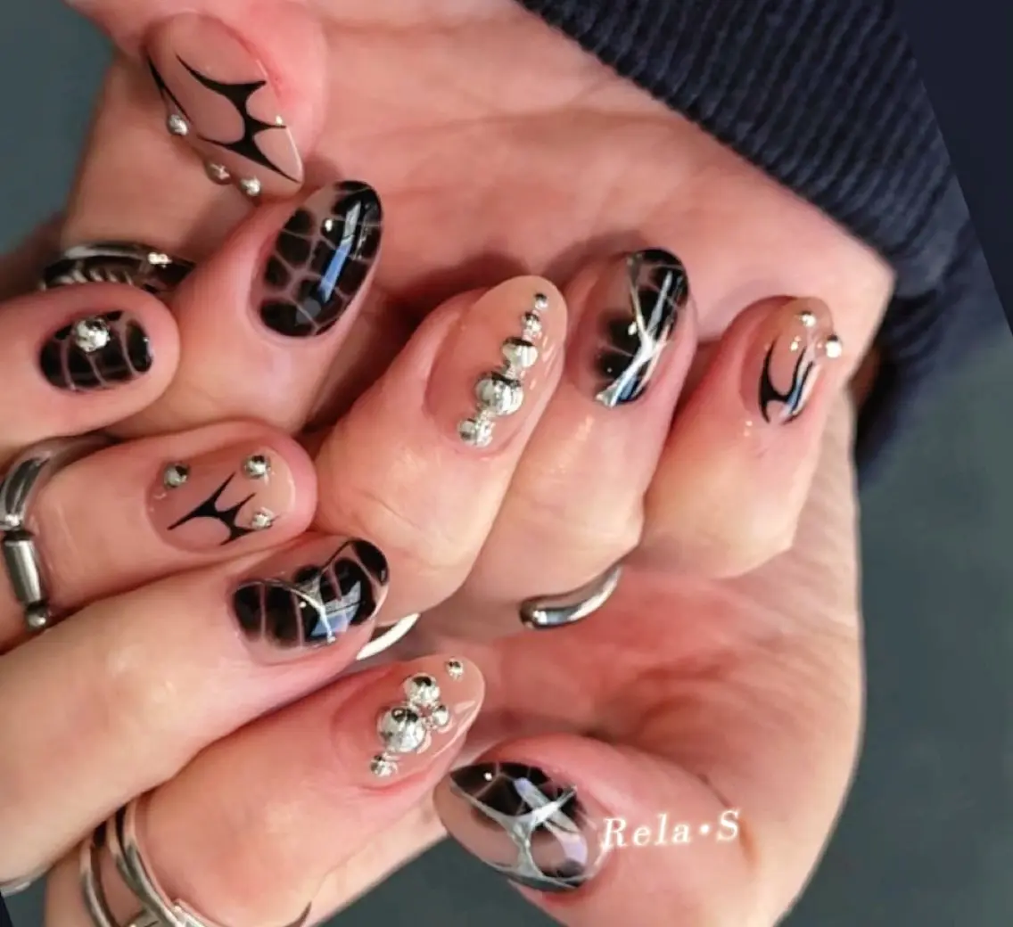 ネイル オーロラネイル 長さ出し フレンチネイル ジェルネイル ガラスフレンチ ハンドネイル Rela・S NAILのネイルデザイン