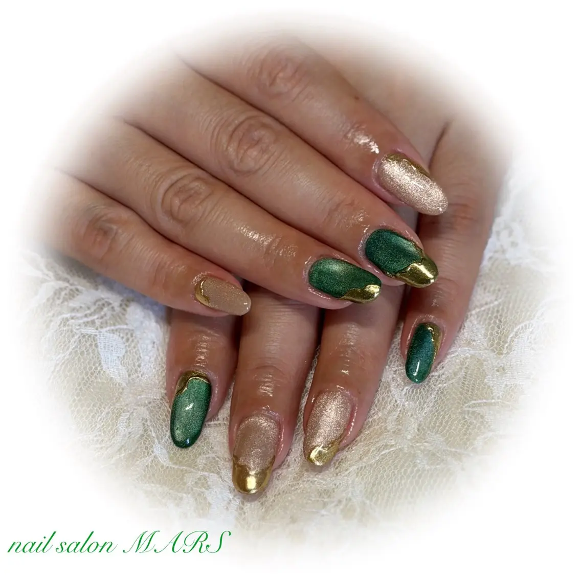 ネイル グリーン マグネットネイル ミラーネイル nail salon MARSのネイルデザイン